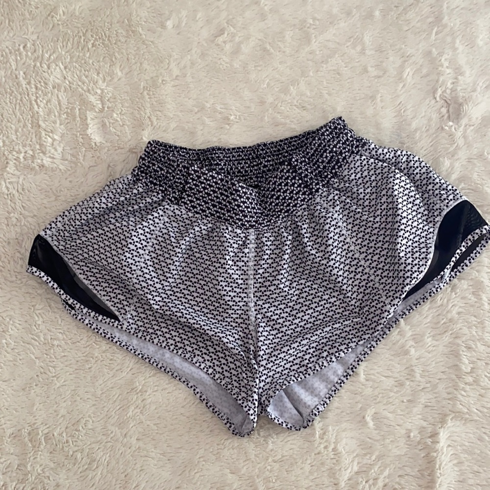 Lululemon Hotty Hot High-Rise Short 2.5"